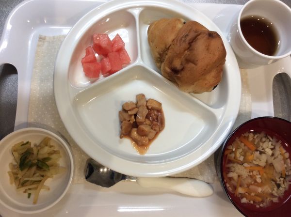 チキンチャップとブドウロール 常食