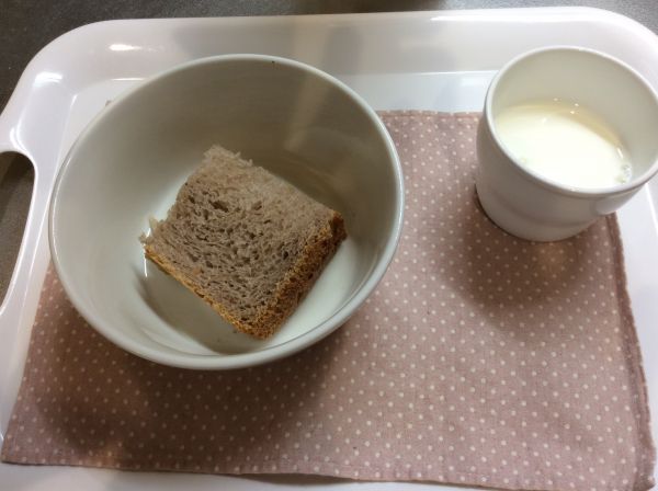 手作りいちごジャム食パン