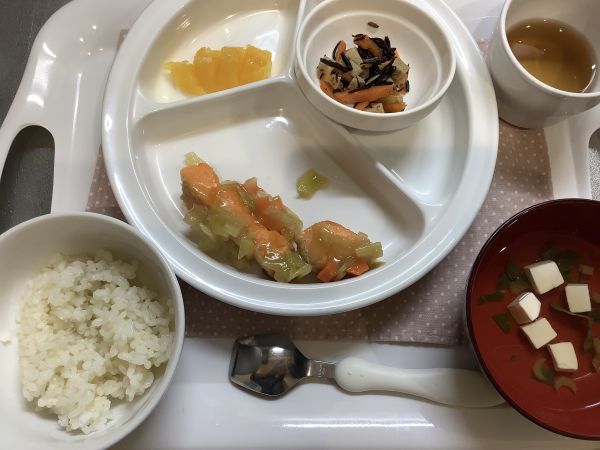 鮭のみそあんかけ常食
