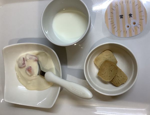いちご豆乳ヨーグルト常食