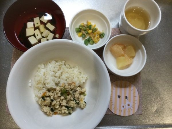 鶏ひき肉と小松菜の丼ぶり常食