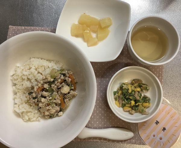 鶏ひき肉と小松菜の丼ぶり常食