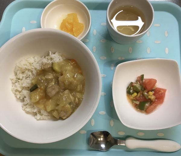 夏野菜カレー常食畑のなすが入っています。