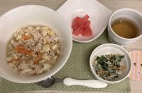 みそうどん常食副菜に畑のきゅうりが入っています。