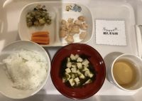 鶏の煮物、なすのみそ炒め離乳食後期畑のなすを使っています。