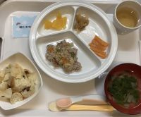 和風ハンバーグ、なすのケチャップ炒め離乳食完了期畑のなすが入っています。