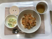 ナポリタン、キャベツとコーンのコールスロー常食