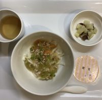 あんかけうどんさつまいもの甘煮常食畑のキャベツを使っています。
